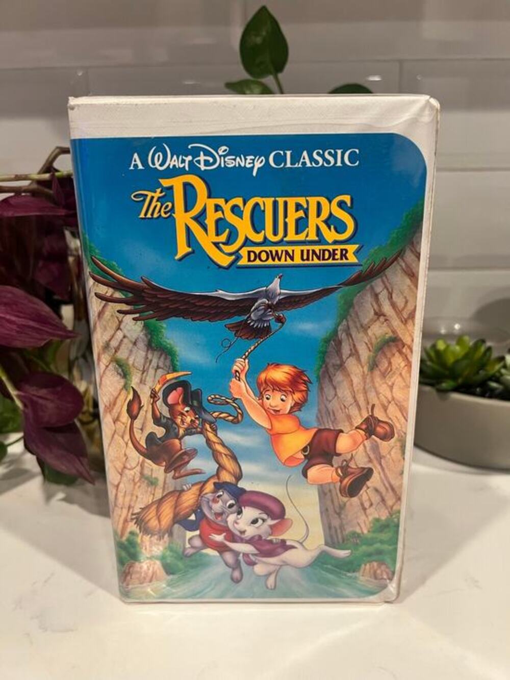 Vintage Disney Rescuers Down Under Black Diamond VHS